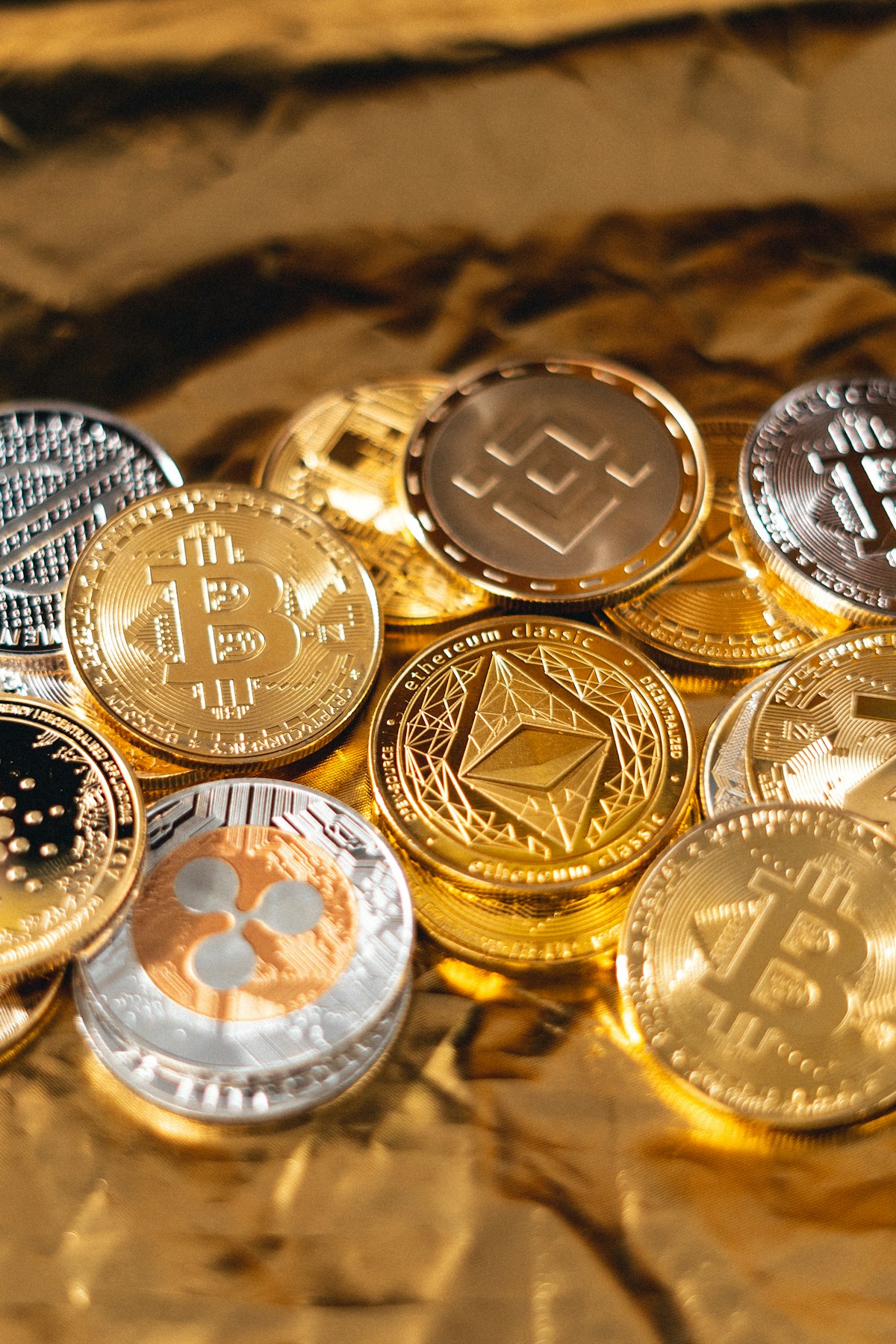 The $80K–$70K Coin Flip: Why Crude Prices Are Dictating Bitcoin's Next Chapter